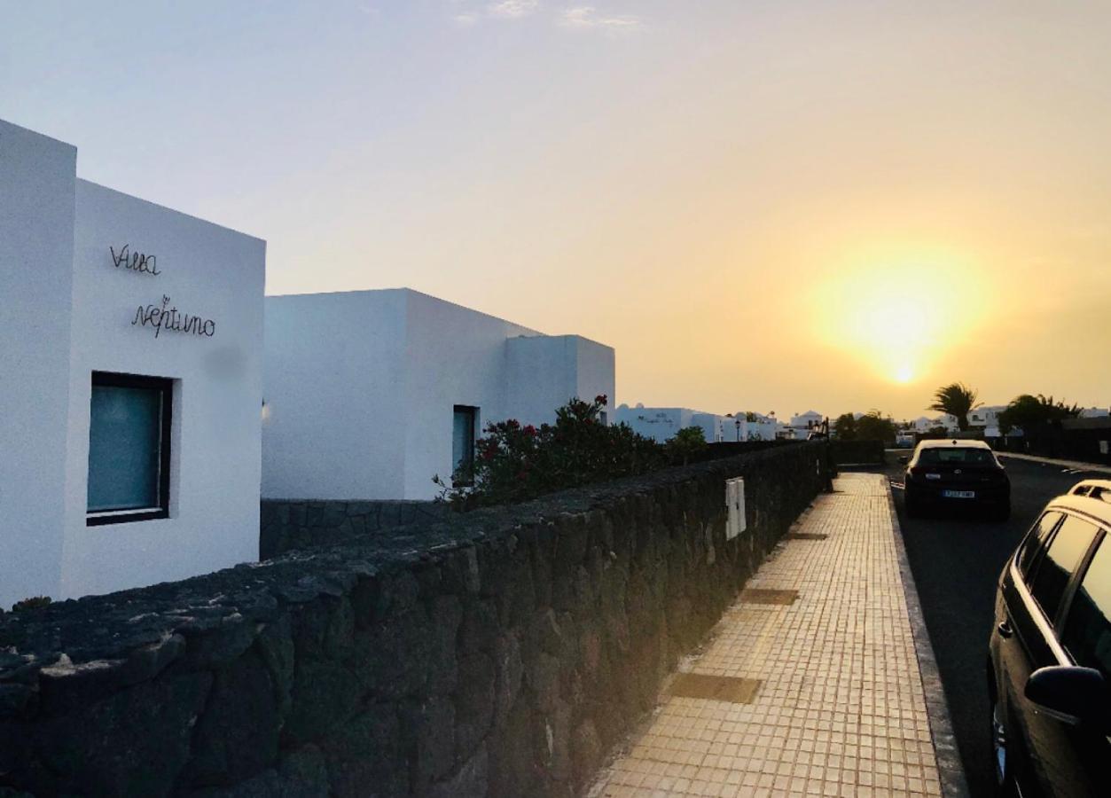 Villa Neptuno With Private Pool, Sea View, Sat-Tv & Free Wifi Плая Бланка Екстериор снимка